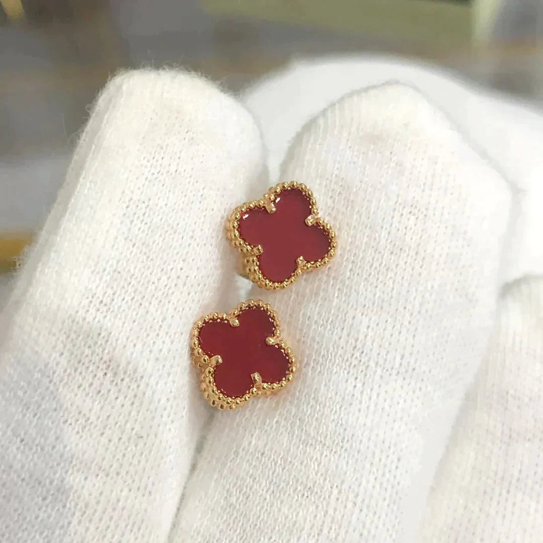 TimiCLOVER MINI 9.5MM CARNELIAN EARRINGS