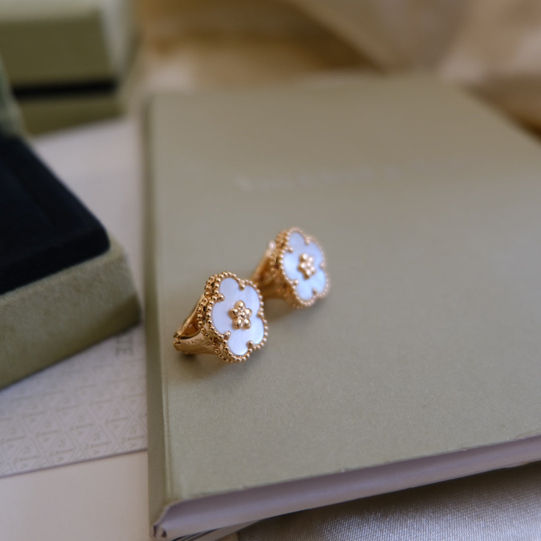 TimiLUCKY PINK GOLD WHITE MOP EARRINGS