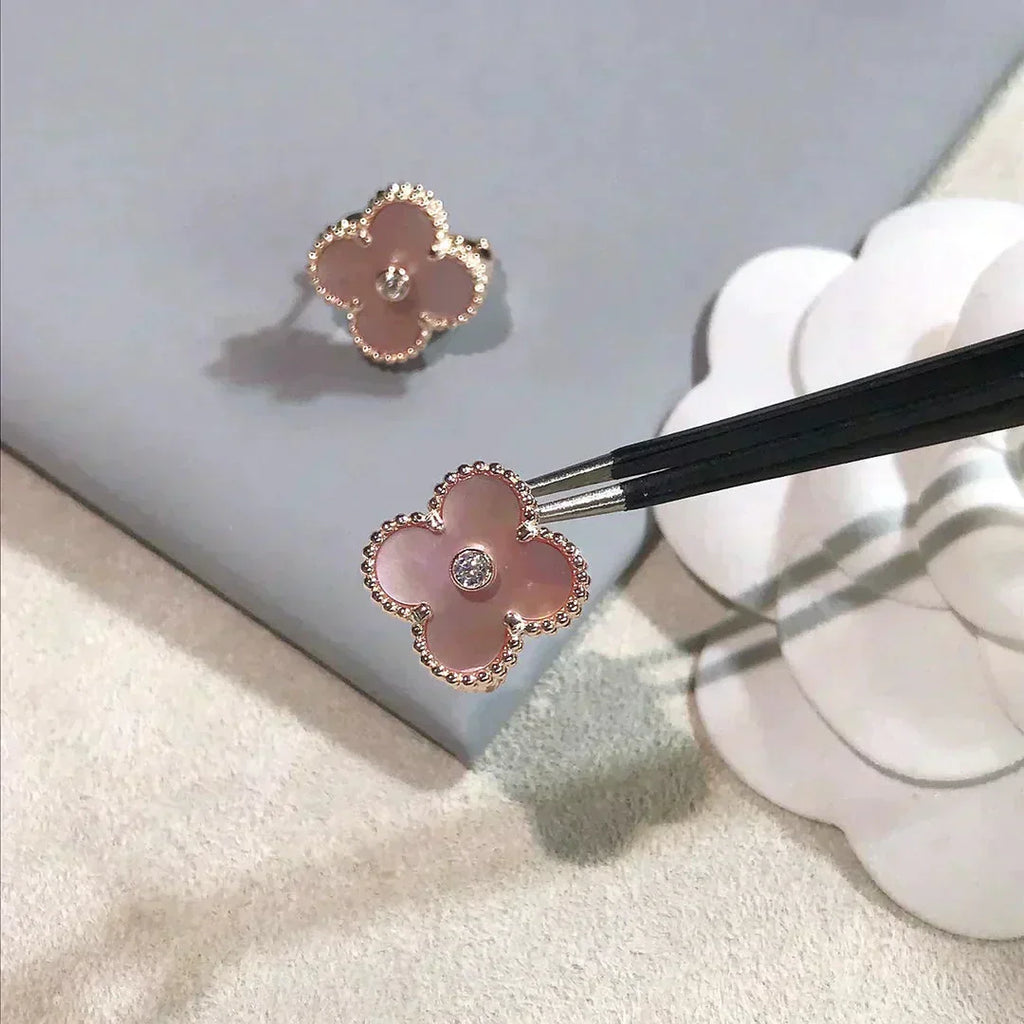 TimiCLOVER MEDIUM 1 MOTIFS  PINK MOP DIAMOND EARRINGS