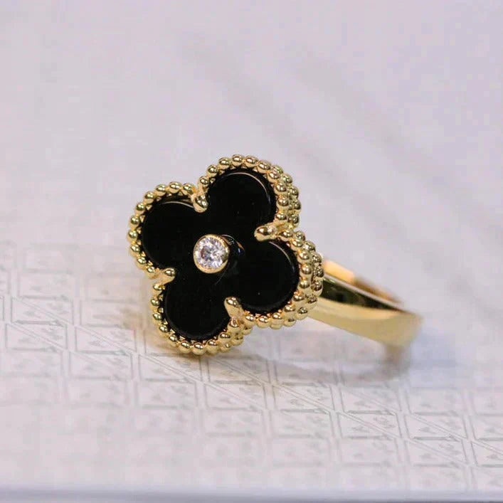 TimiCLOVER ONYX RING GOLD DIAMOND