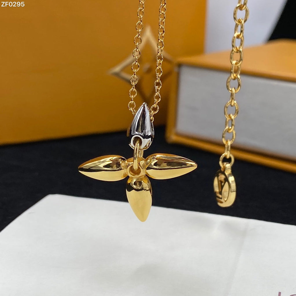 TimiLOUISETTE PEDANT GOLD NECKLACE