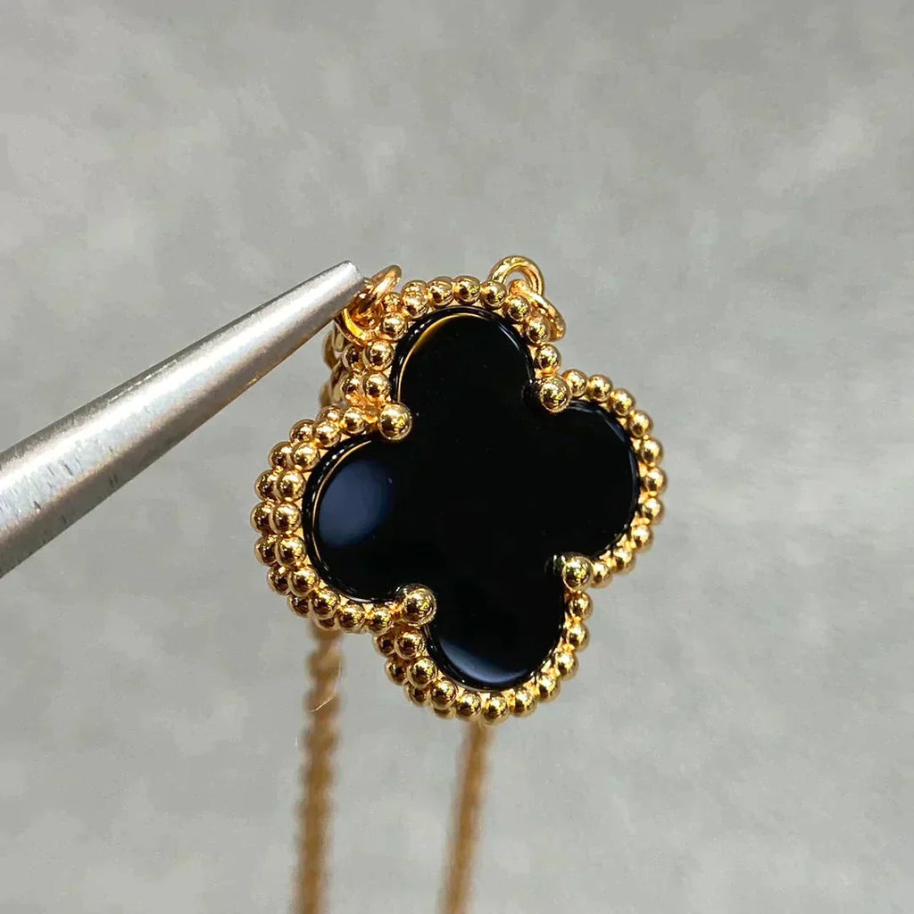 TimiCLOVER 15MM BLACK ONYX SINGLE FLOWER NECKLACE