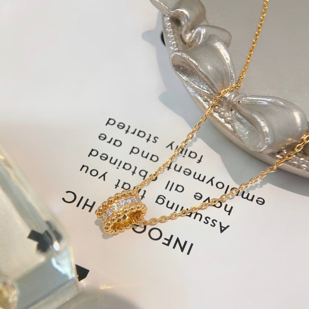 TimiPERLEE DIAMOND NECKLACE