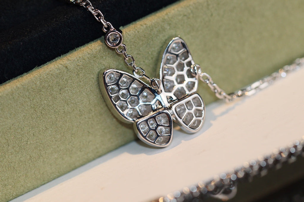 TimiBUTTERFLY DIAMOND NECKLACE