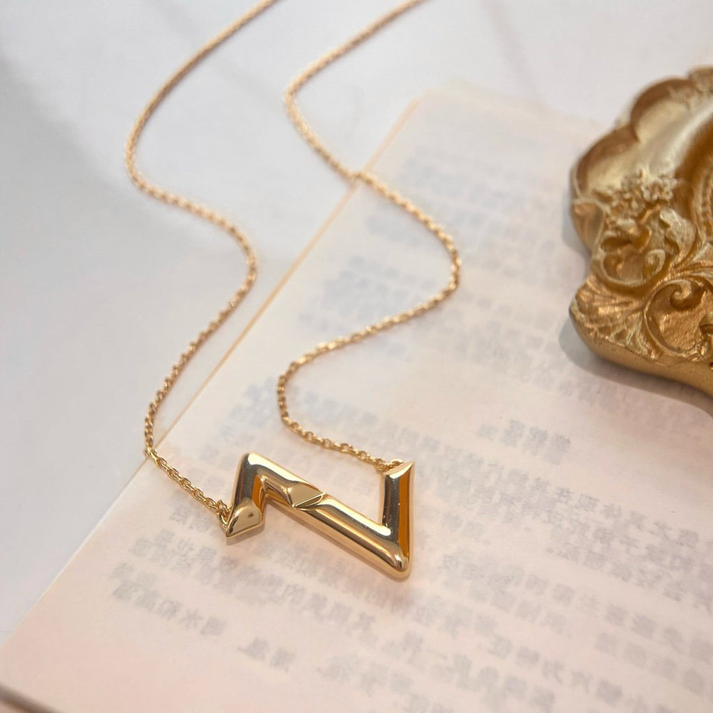 TimiVOLTE UPSIDE DOWN NECKLACE
