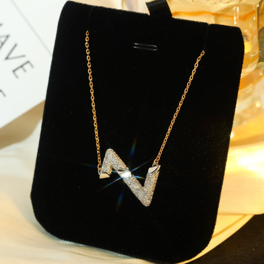 TimiVOLT SILVER DIAMOND PEDANT NECKLACE