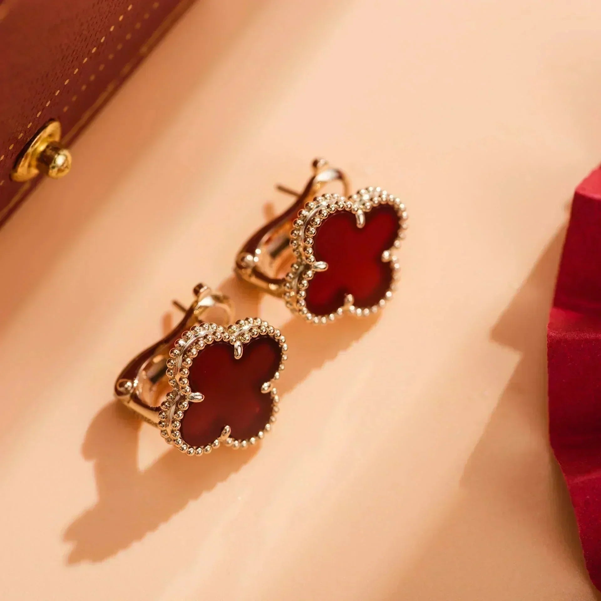 TimiCLOVER MEDIUM 1 MOTIFS CARNELIAN  EARRINGS