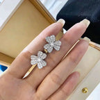 TimiCLOVER COMOS DIAMOND EARRINGS SILVER