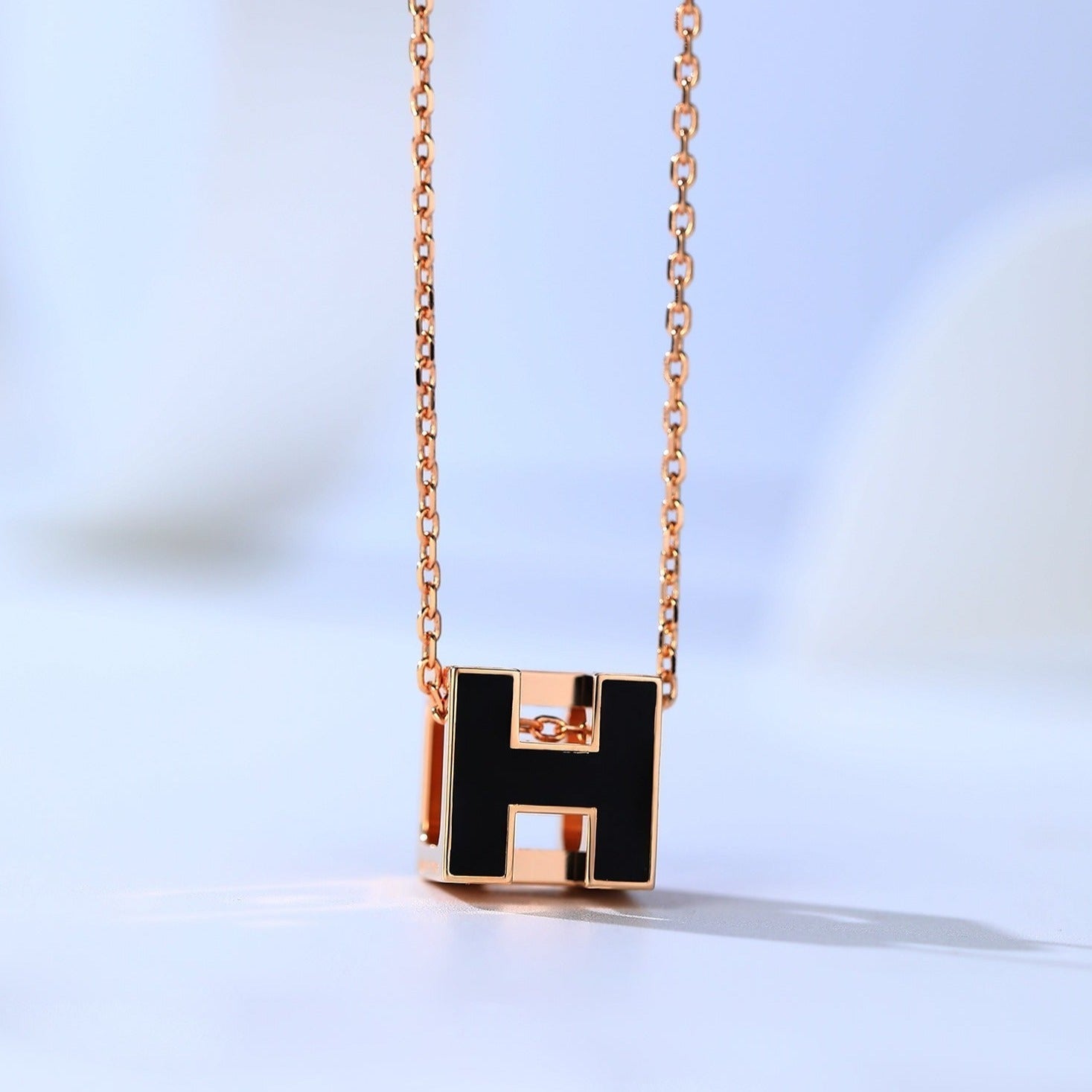 TimiH CAGE PINK GOLD NECKLACE