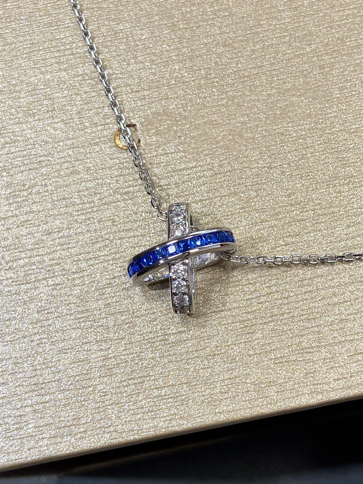 TimiLIENS DIAMOND SILVER NECKLACE