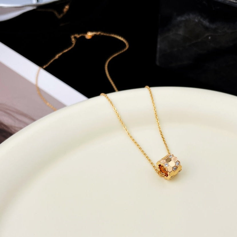 TimiBEE MINI PEDANT DIAMOND NECKLACE