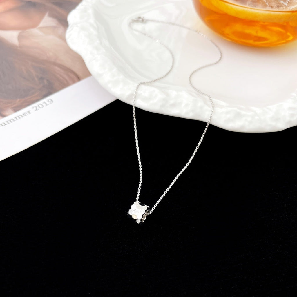 TimiBEE MINI PEDANT DIAMOND NECKLACE