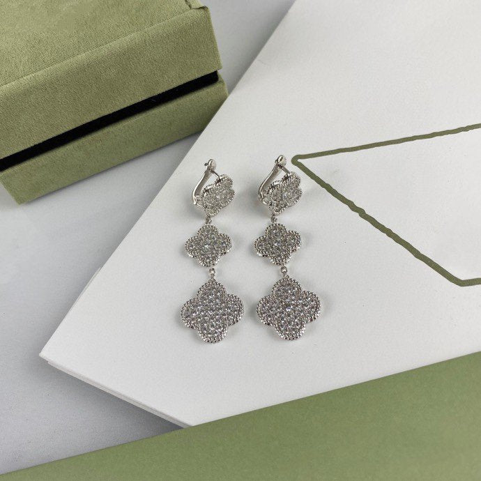 TimiCLOVER 3 MOTIF DIAMOND SILVER DROP EARRINGS