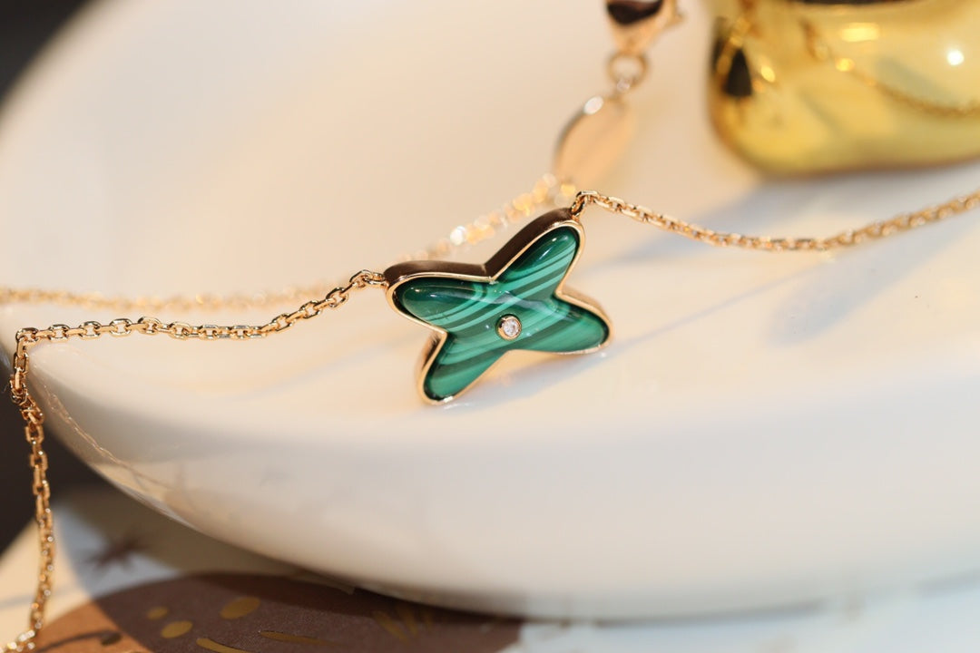 TimiJEUX MALACHITE 1 DIAMOND PINK GOLD NECKLACE