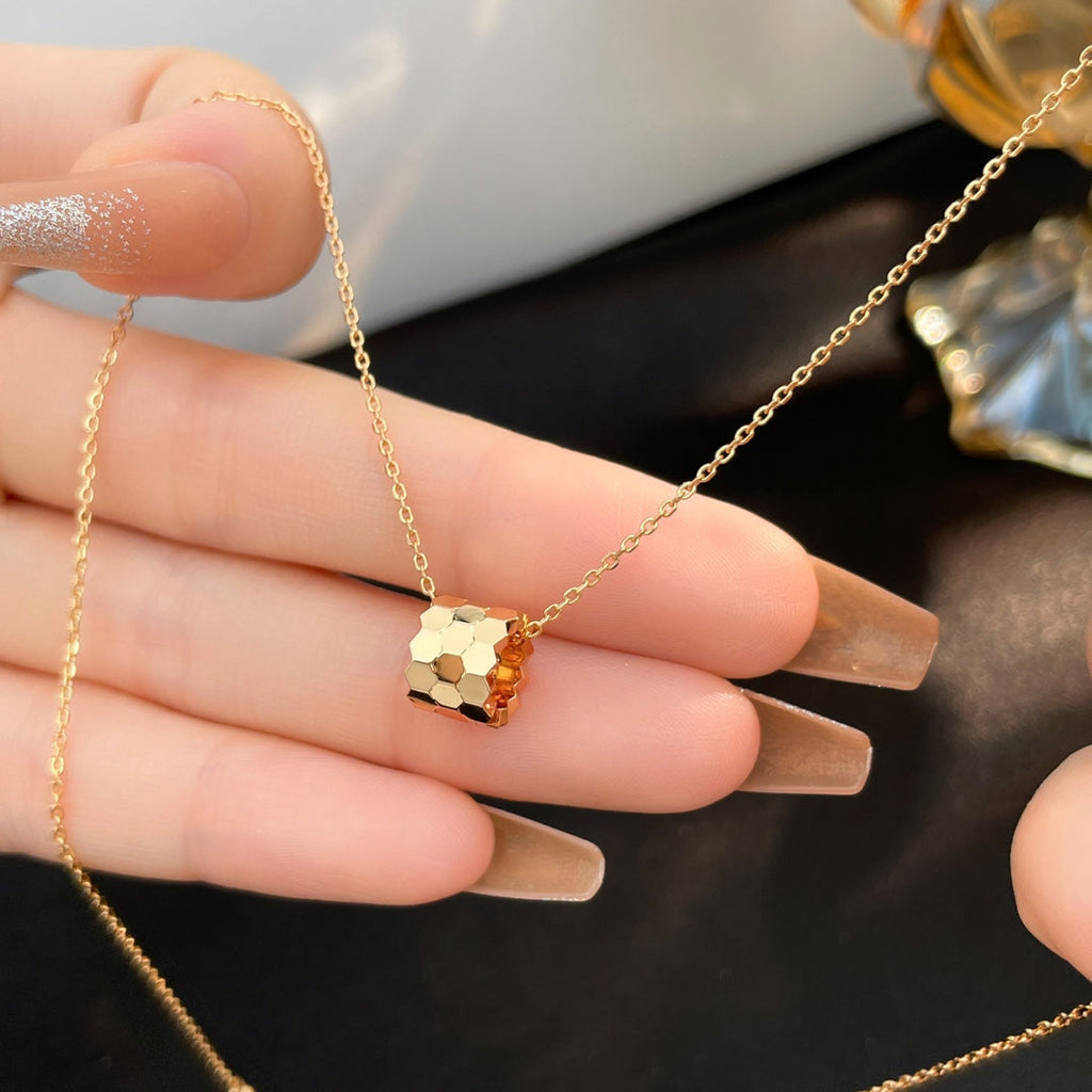 TimiBEE MINI NECKLACE