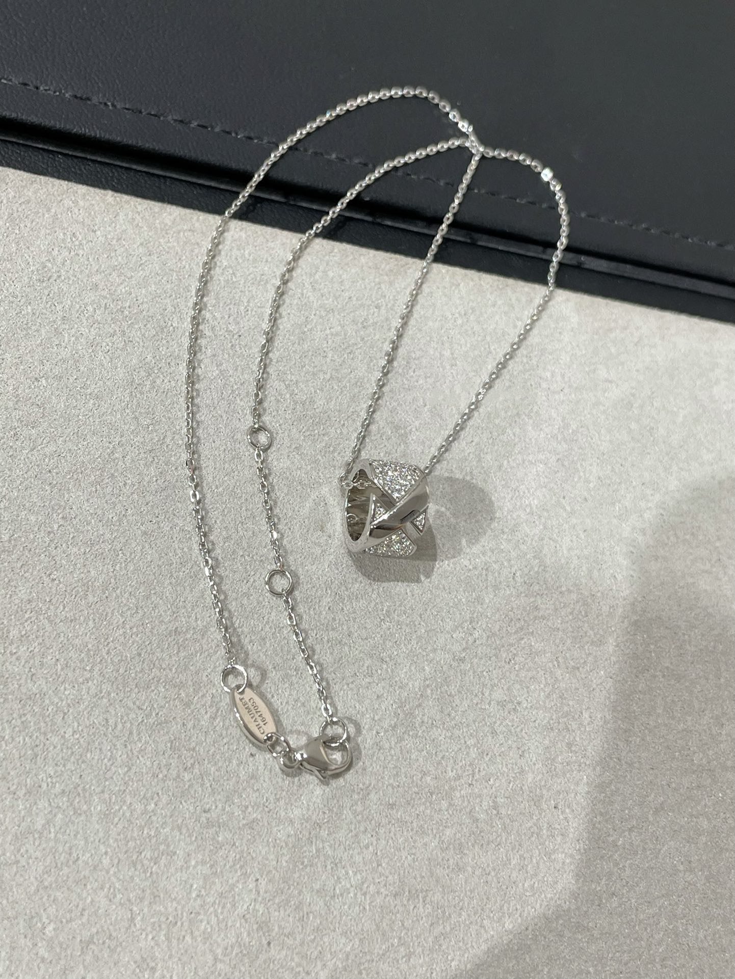 TimiLIENS EVIDENCE DIAMOND PAVED NECKLACE