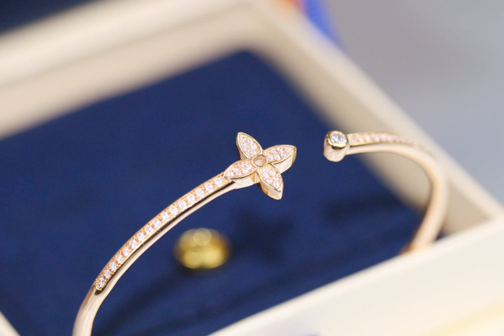 TimiIDYLLE PINK GOLD OPEN BRACELET DIAMOND PAVED