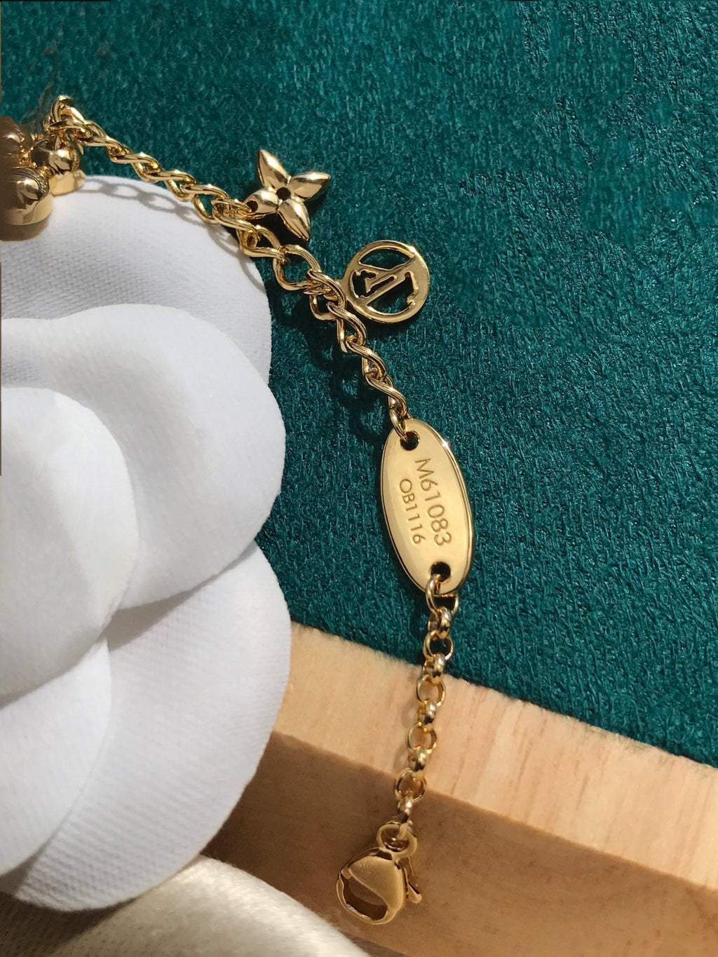 TimiBLOOMING PINK GOLD MOP BRACELET
