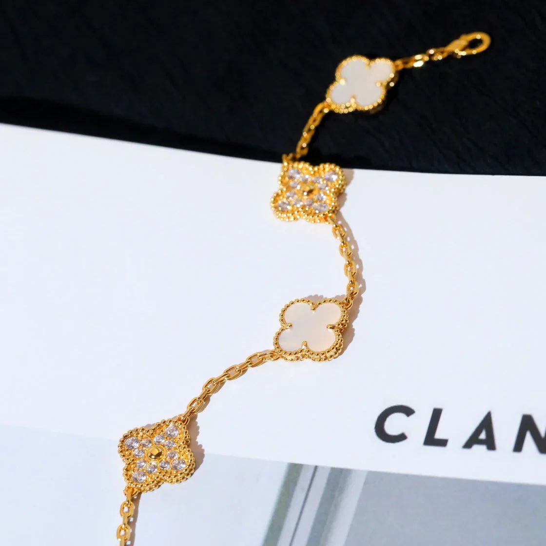 [Timi]New CLOVER WHITE PEARL MOP 5 MOTIF BRACELET COLLECTION