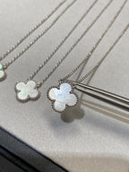 TimiCLOVER MEDIUM SILVER WHITE MOP NECKLACE
