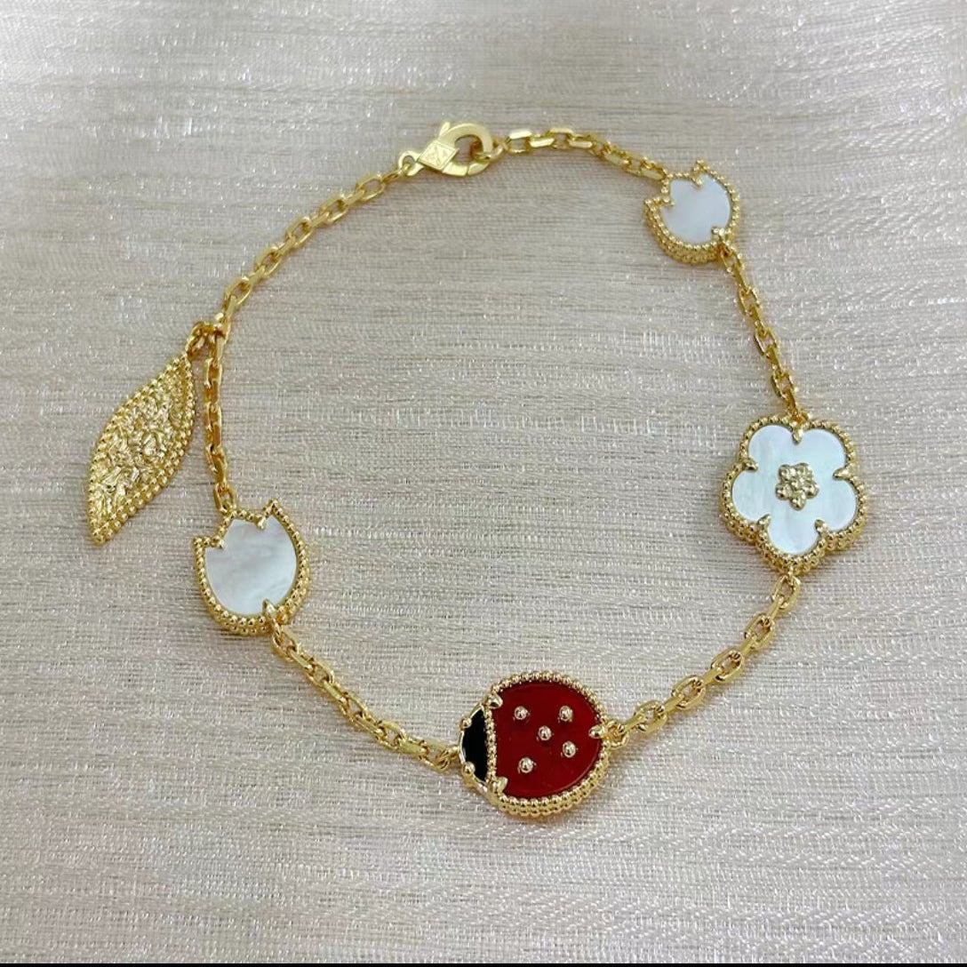 ¡®Timi¡¯LUCKY SPRING 5 MOTIF BRACELET