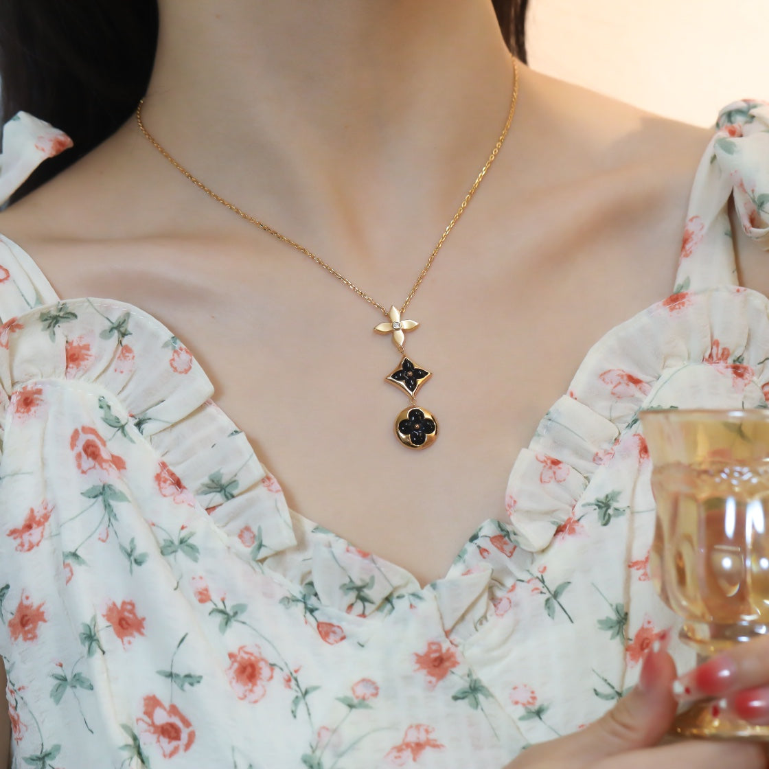 TimiSTAR AND SUN ONYX PINK GOLD NECKLACE
