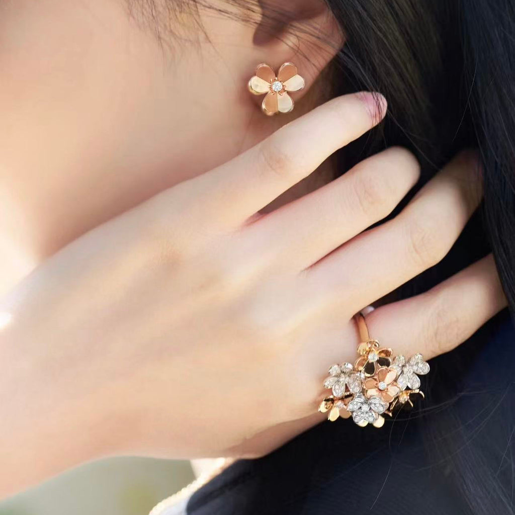 ¡®Timi¡¯FRIVOLE MINI FLOWER EARRINGS