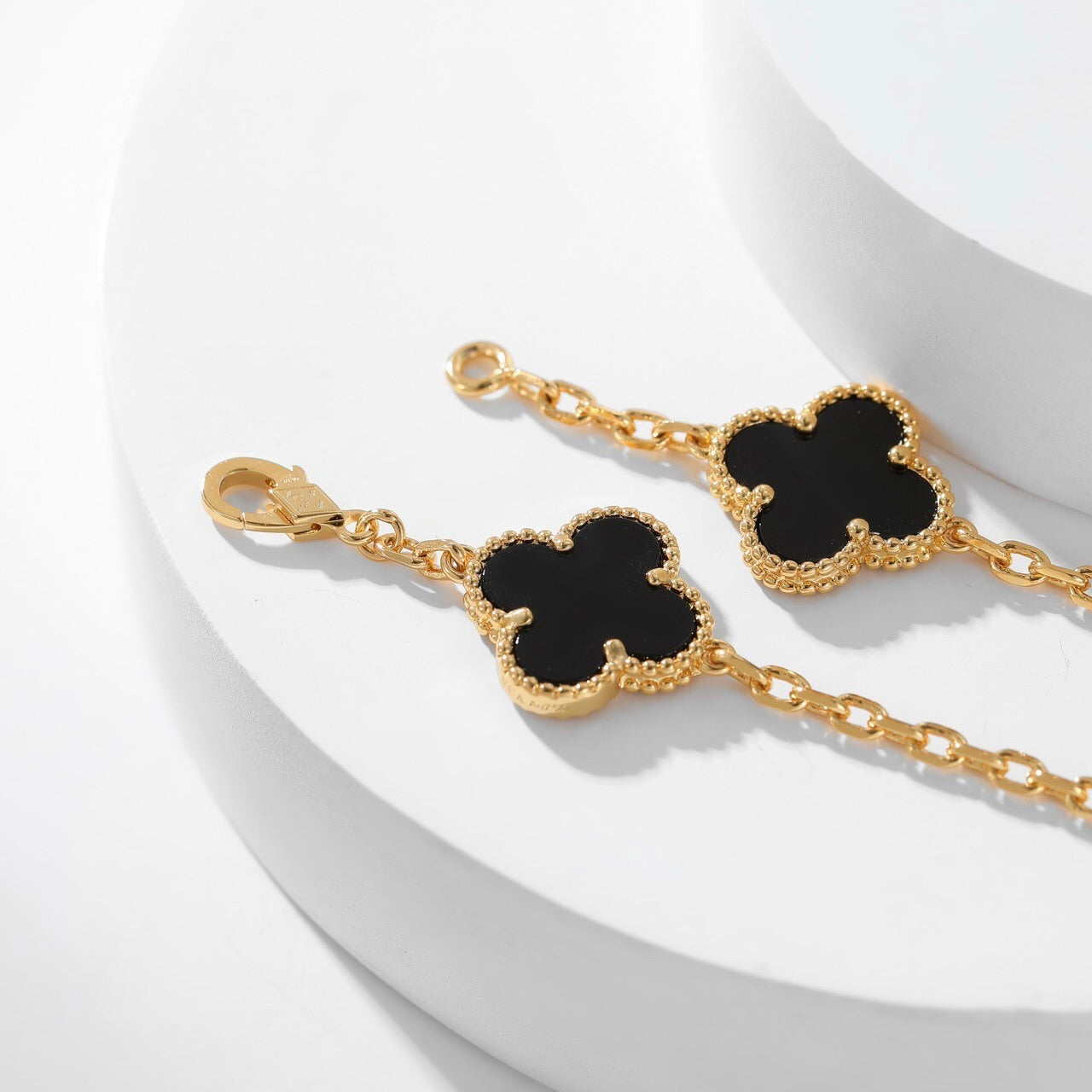TimiCLOVER 10 MOTIFS ONYX NECKLACE