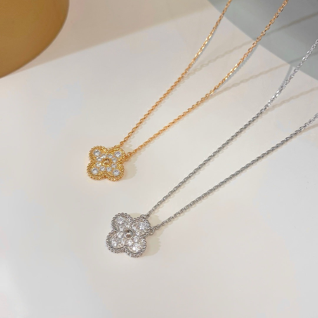 TimiCLOVER 15MM DIAMOND SINGLE FLOWER NECKLACE