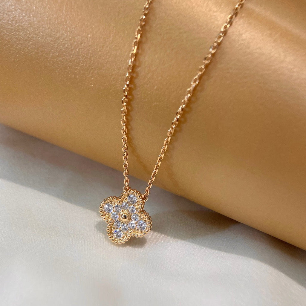 TimiCLOVER 15MM DIAMOND SINGLE FLOWER NECKLACE