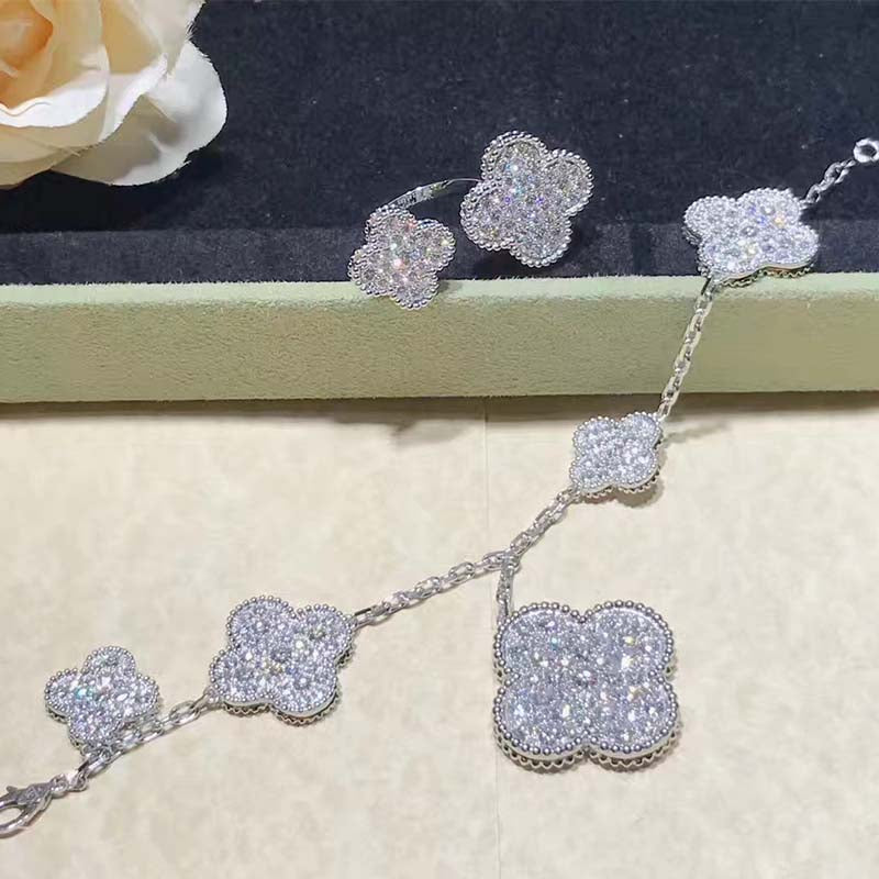 ¡®Timi¡¯CLOVER 6 MOTIFS SILVER DIAMOND BRACELET