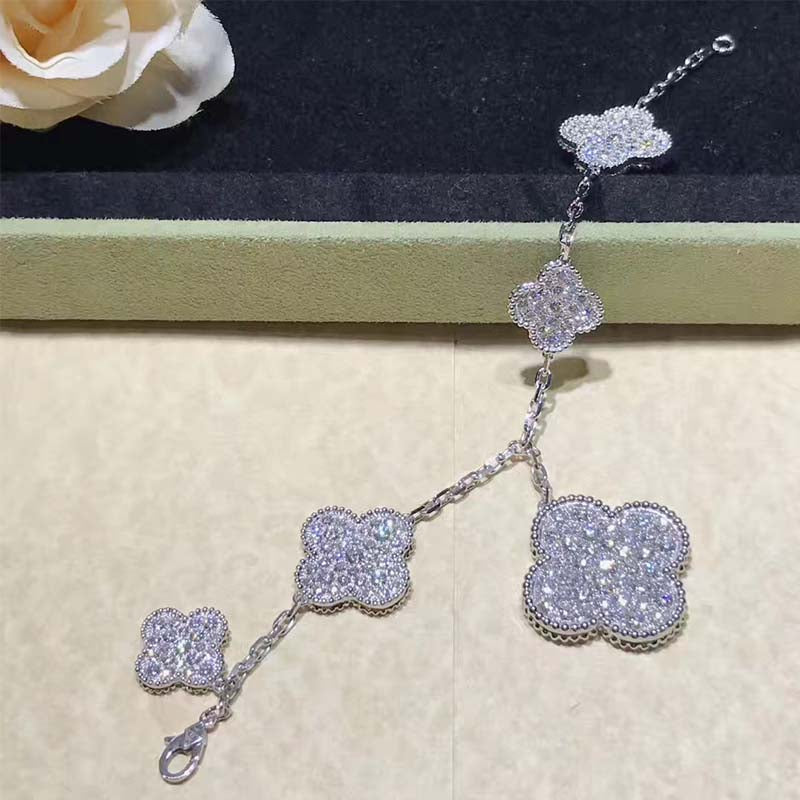 ¡®Timi¡¯CLOVER 6 MOTIFS SILVER DIAMOND BRACELET