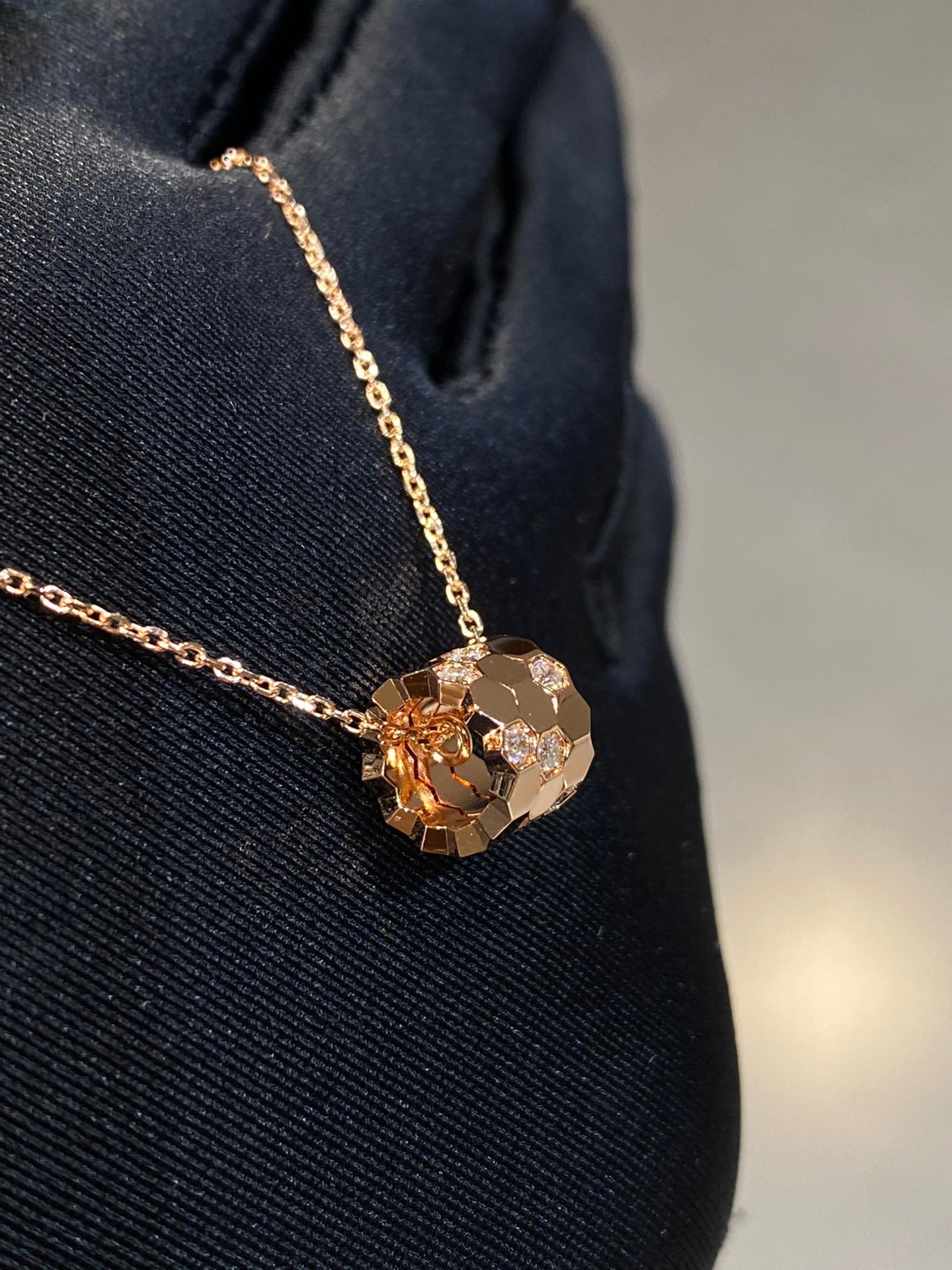 TimiBEE LOVE DIAMOND NECKLACE