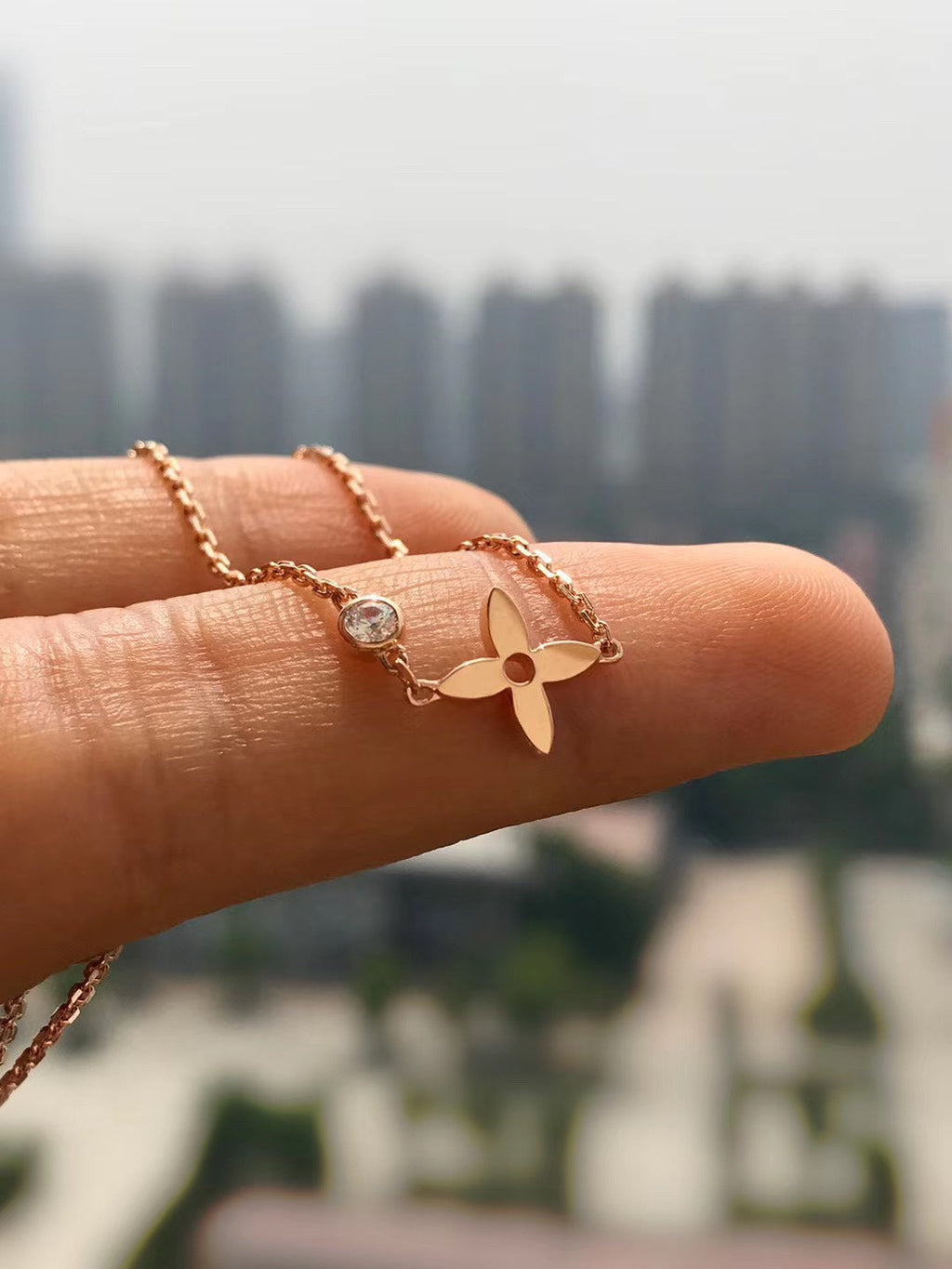 TimiBLOSSOM PENDANT PINK GOLD AND DIAMOND
