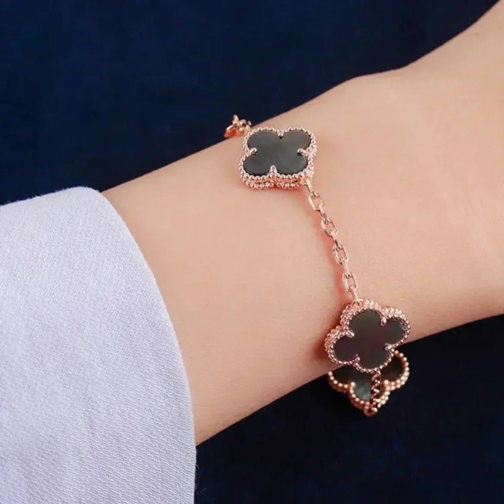 [Timi]New  CLOVER 5 MOTIF GRAY MOP BRACELET COLLECTION