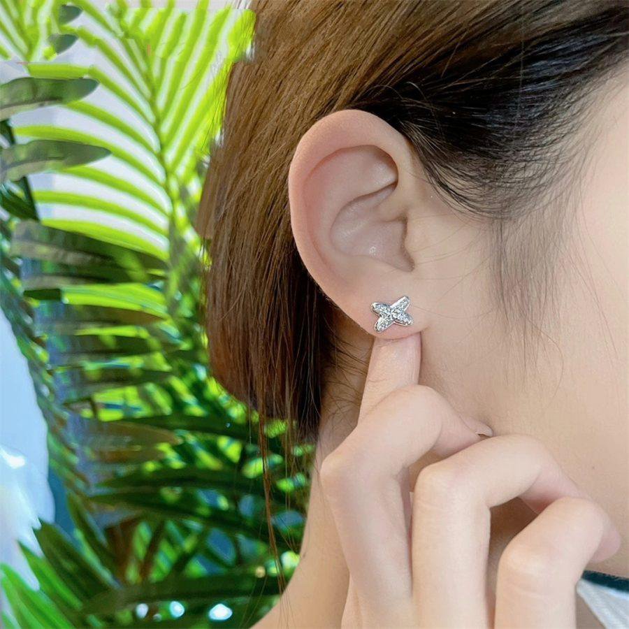 TimiJEUX DE SILVER DIAMOND EARRINGS