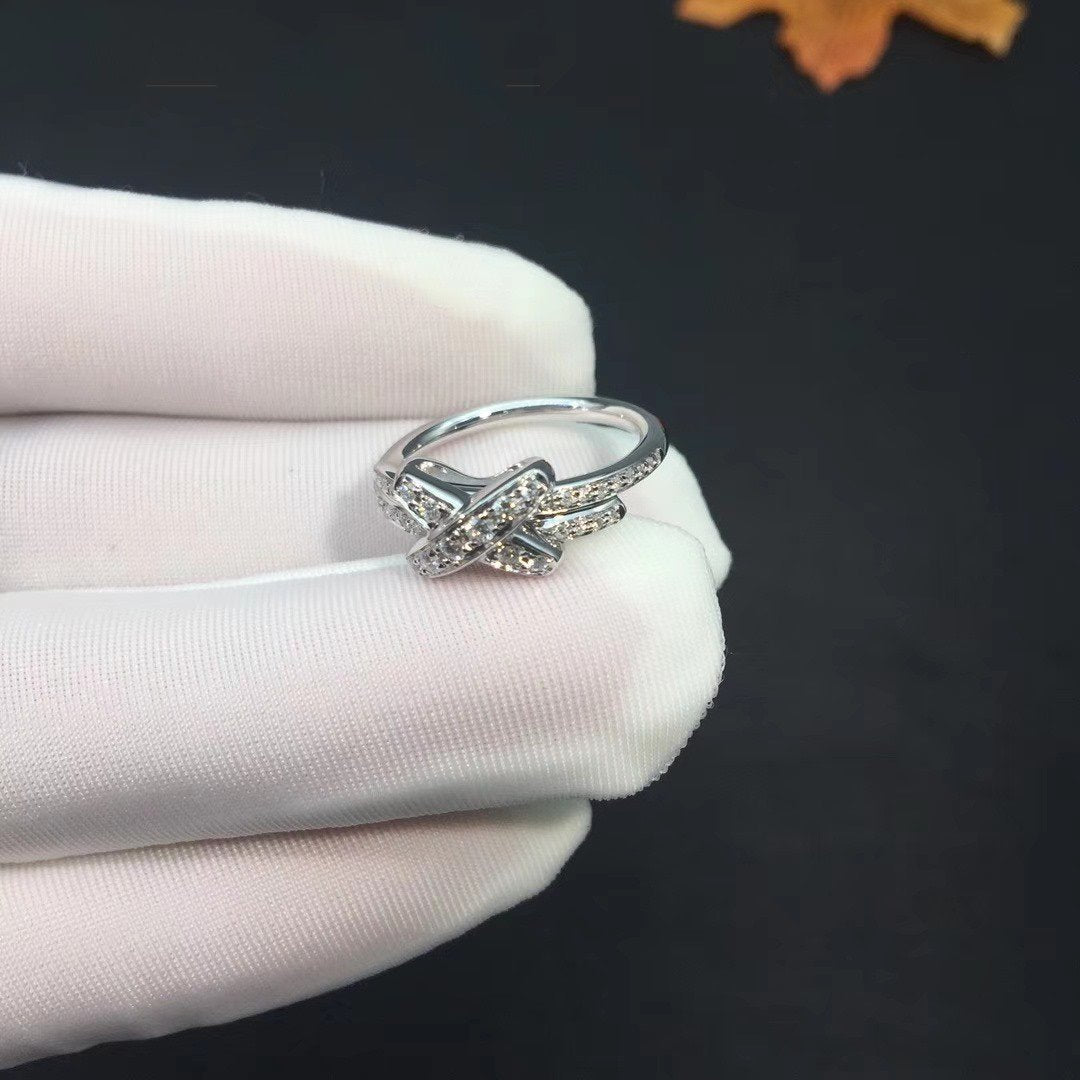 TimiJEUX DE SILVER DIAMOND RING