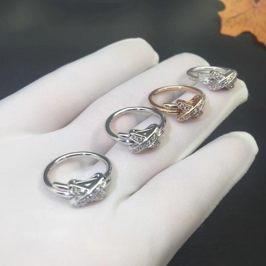 TimiJEUX DE SILVER DIAMOND RING