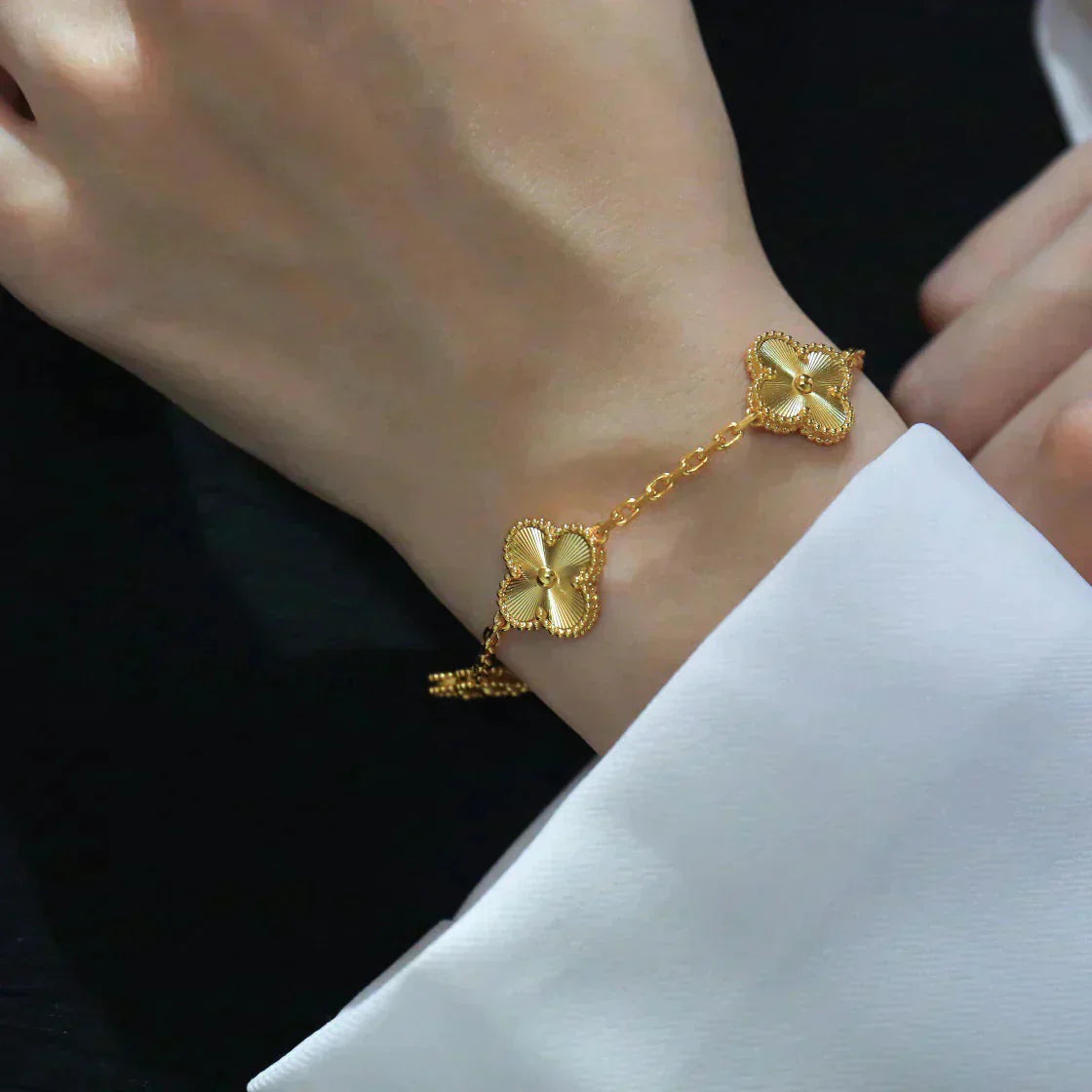[Timi] CLOVER 5 MOTIF LASER BRACELET COLLECTION
