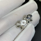 TimiFRIVOLE MINI SILVER FLOWER EARRINGS