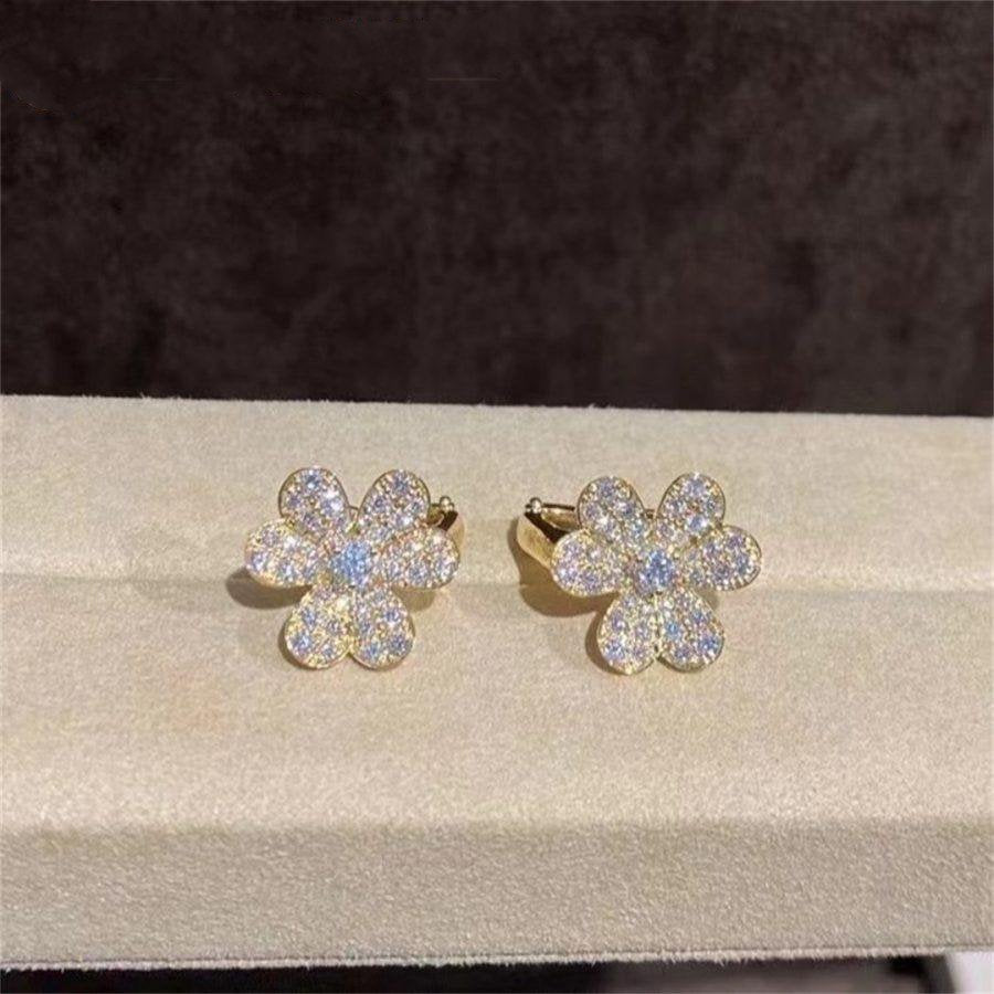 TimiFRIVOLE GOLD FLOWER DIAMOND EARRINGS