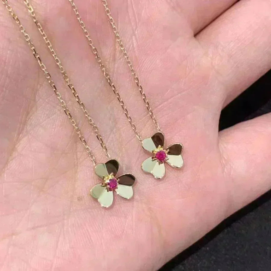 TimiFRIVOLE GOLD FLOWER NECKLACE