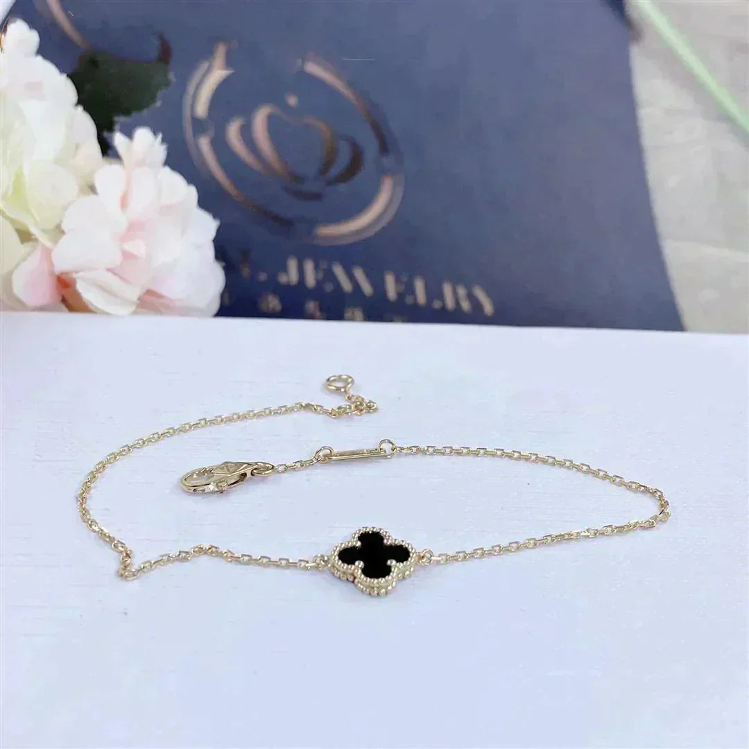 ¡®Timi¡¯CLOVER ONYX SINGLE FLOWER BRACELET