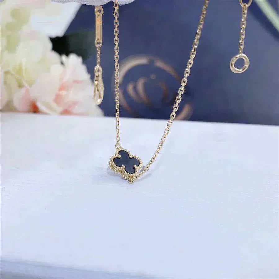 ¡®Timi¡¯CLOVER ONYX SINGLE FLOWER BRACELET