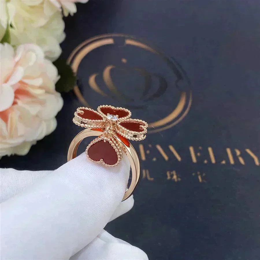 TimiSWEET CLOVER CARNELIAN RING