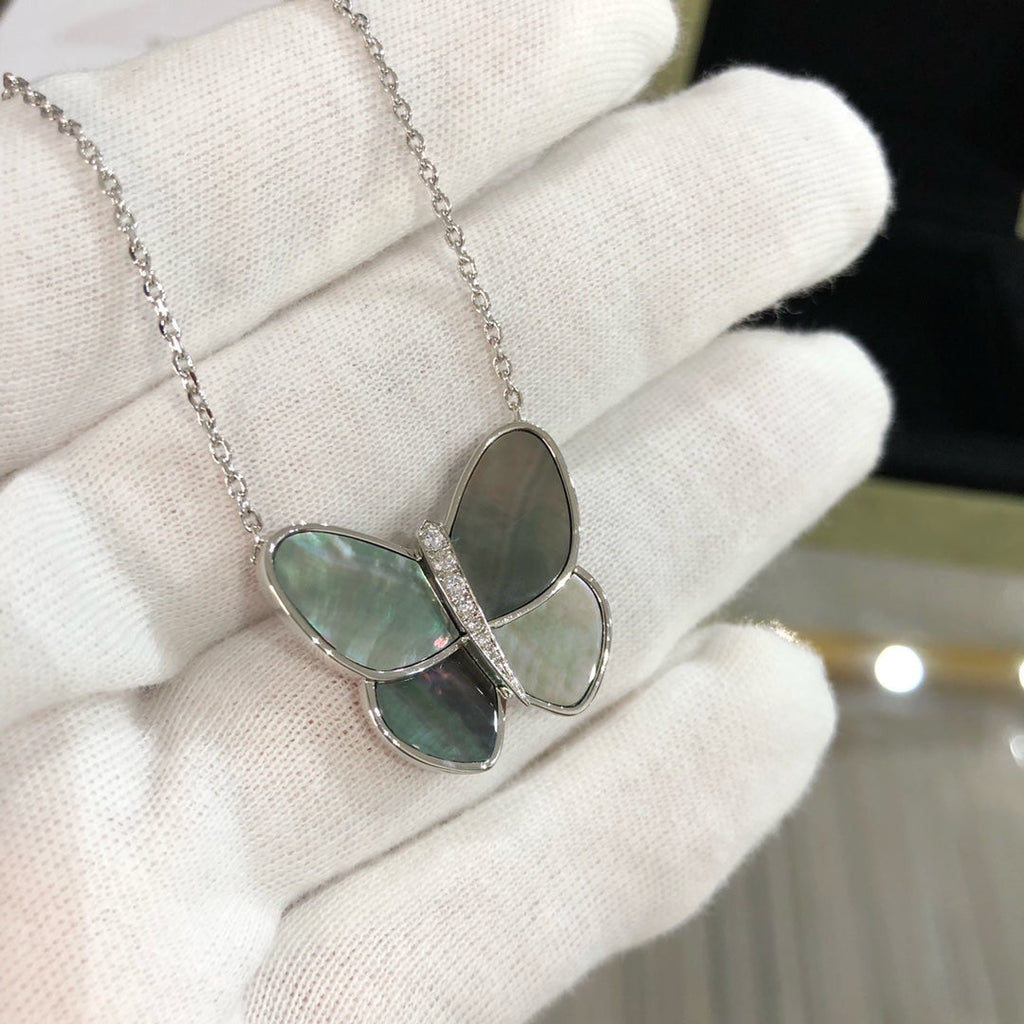 TimiLARGE BUTTERFLY SILVER PENDANT DIAMOND NECKLACE